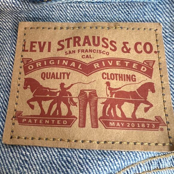 Levi’s OOAK Hand Painted Trucker Jean Jacket Womens Medium Denim Cherry Bomb - Picture 9 of 13